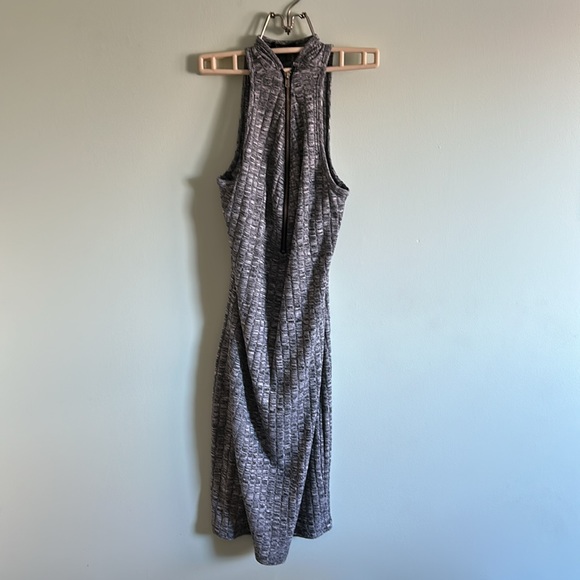 U2B Bodycon Grey and Black Heather Dress with Front Zipper - Picture 6 of 8